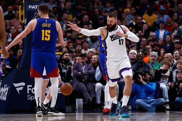 NBA交易分析:掘金补强替补内线 国王阵容调整引争议